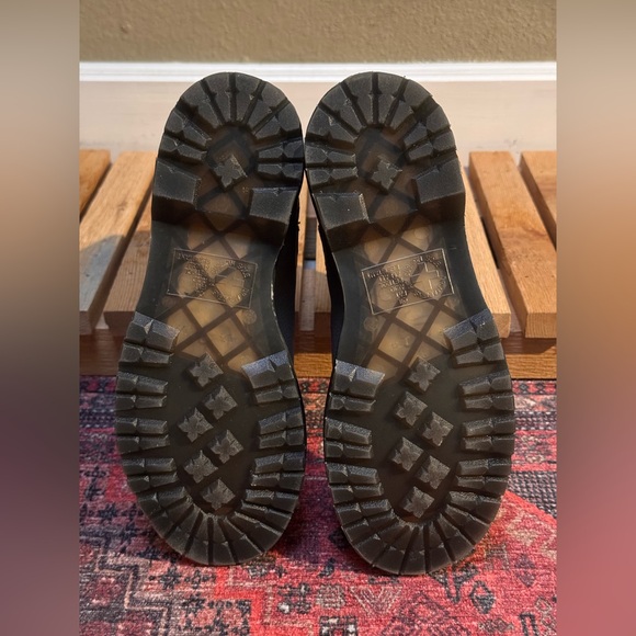 DR MARTEN DOCS PEWTER GRAY CHELSEA BOOTS 7 38 - Picture 8 of 9